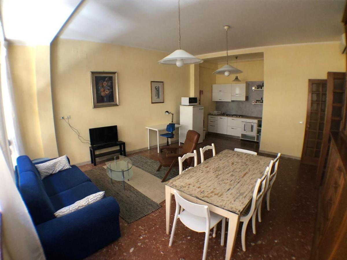 Ponte Vecchio 4 Bedrooms Флоренція Екстер'єр фото