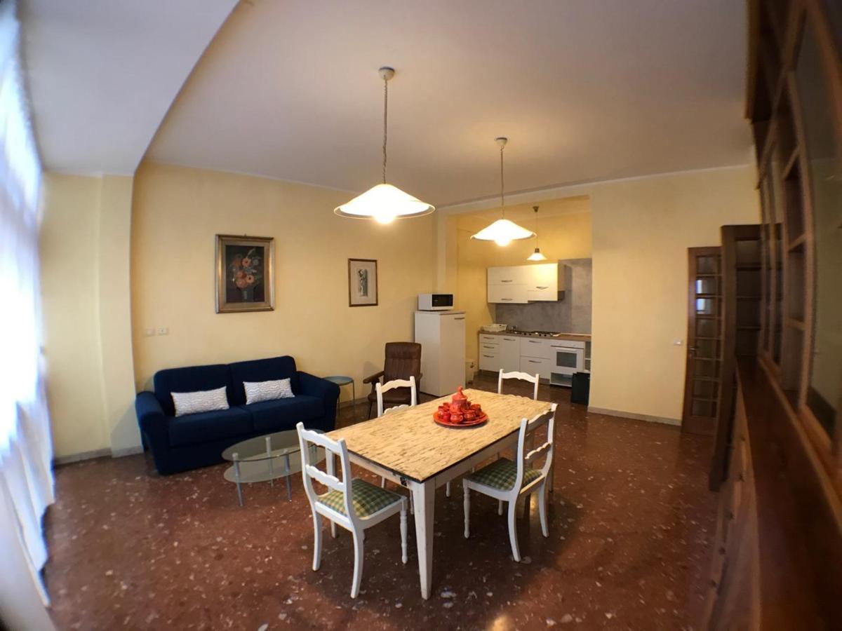 Ponte Vecchio 4 Bedrooms Флоренція Екстер'єр фото